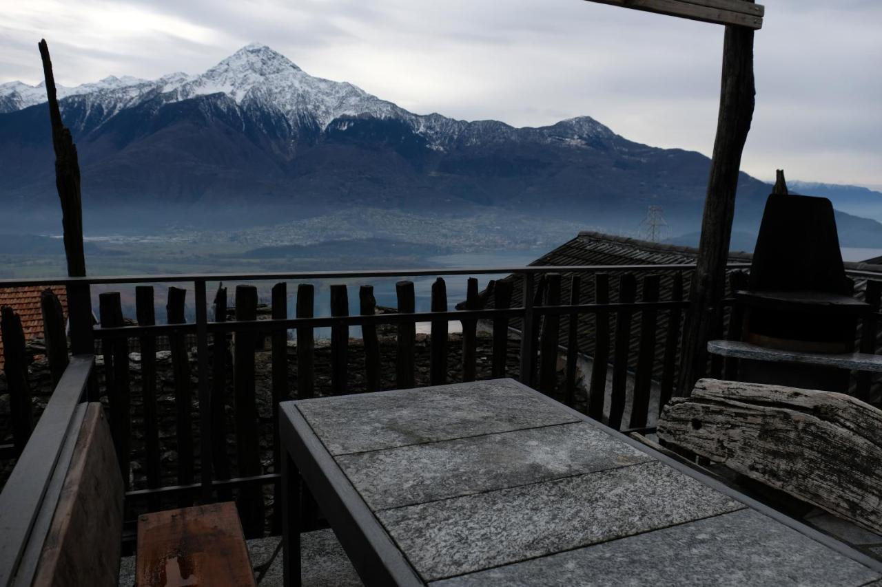 Appartamenti Montemezzo Le Case In Pietra Sorico Buitenkant foto