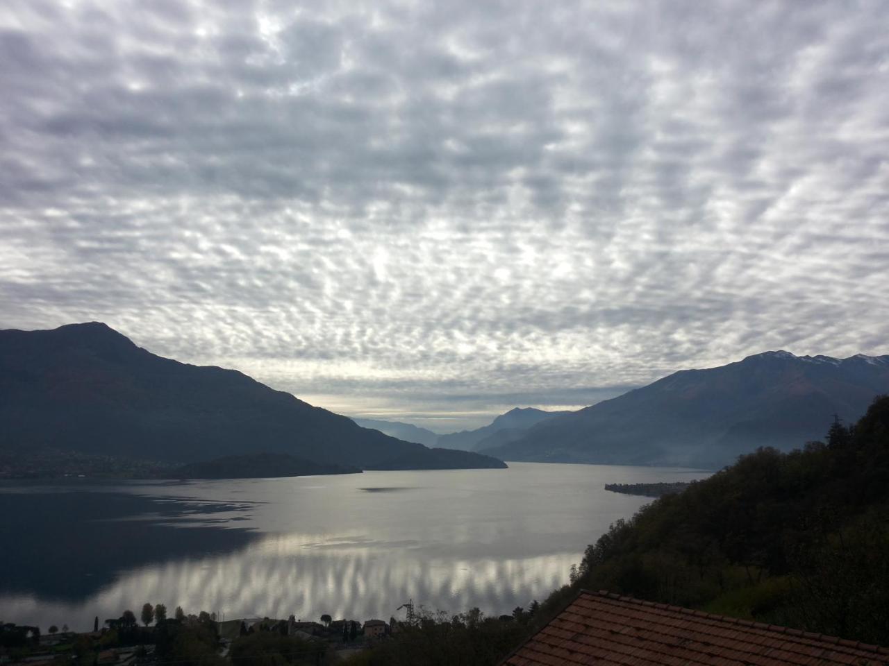 Appartamenti Montemezzo Le Case In Pietra Sorico Buitenkant foto