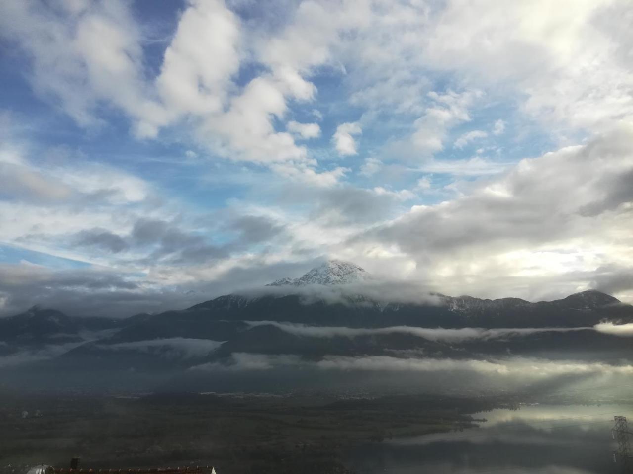 Appartamenti Montemezzo Le Case In Pietra Sorico Buitenkant foto